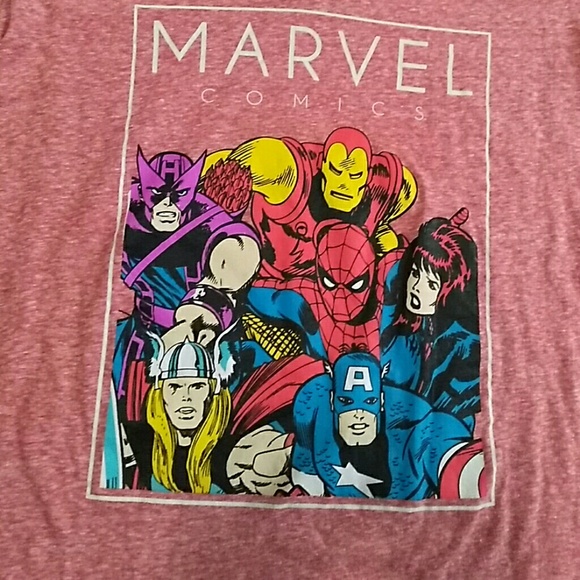 Marvel Comics T-shirt - Picture 2 of 4